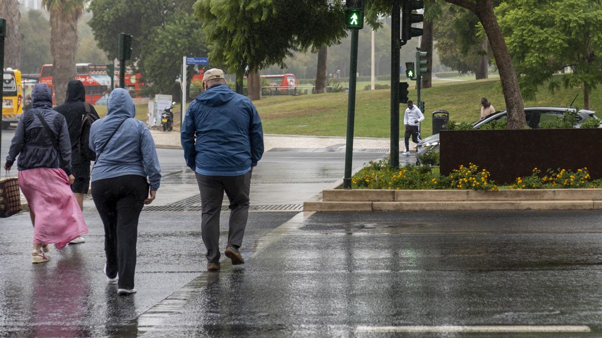 Sztorm Benjamin nad Portugalią. Wylewają rzeki, tworzą się osuwiska 
