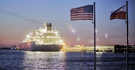 Polska przepłaciła miliardy za gaz z USA? Ekspert wskazuje jedno słowo