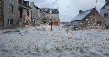 Europa walczy z zabójczym żywiołem. Burza Ciaran zbiera śmiertelne żniwo