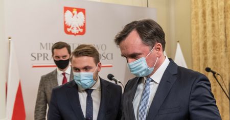 Kary dla Polski ze strony UE? Gorące reakcje polskich polityków