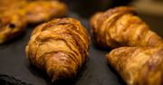 Przepis na croissanty z czekoladą. Potrzebujesz tylko 2 składników
