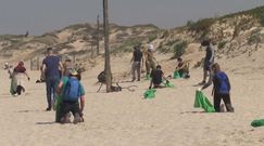 Katastrofa ekologiczna w Izraelu. Tysiące wolontariuszy na plaży