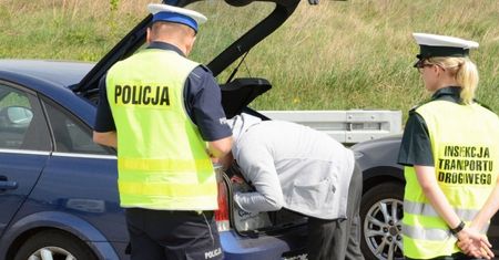 Przeszukanie i kontrola samochodu. Poznaj swoje prawa