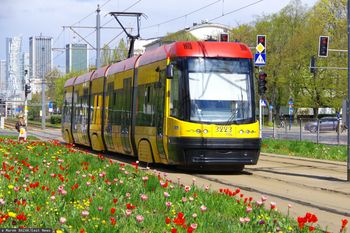 Wpadła pod tramwaj. Śmiertelny wypadek w Warszawie