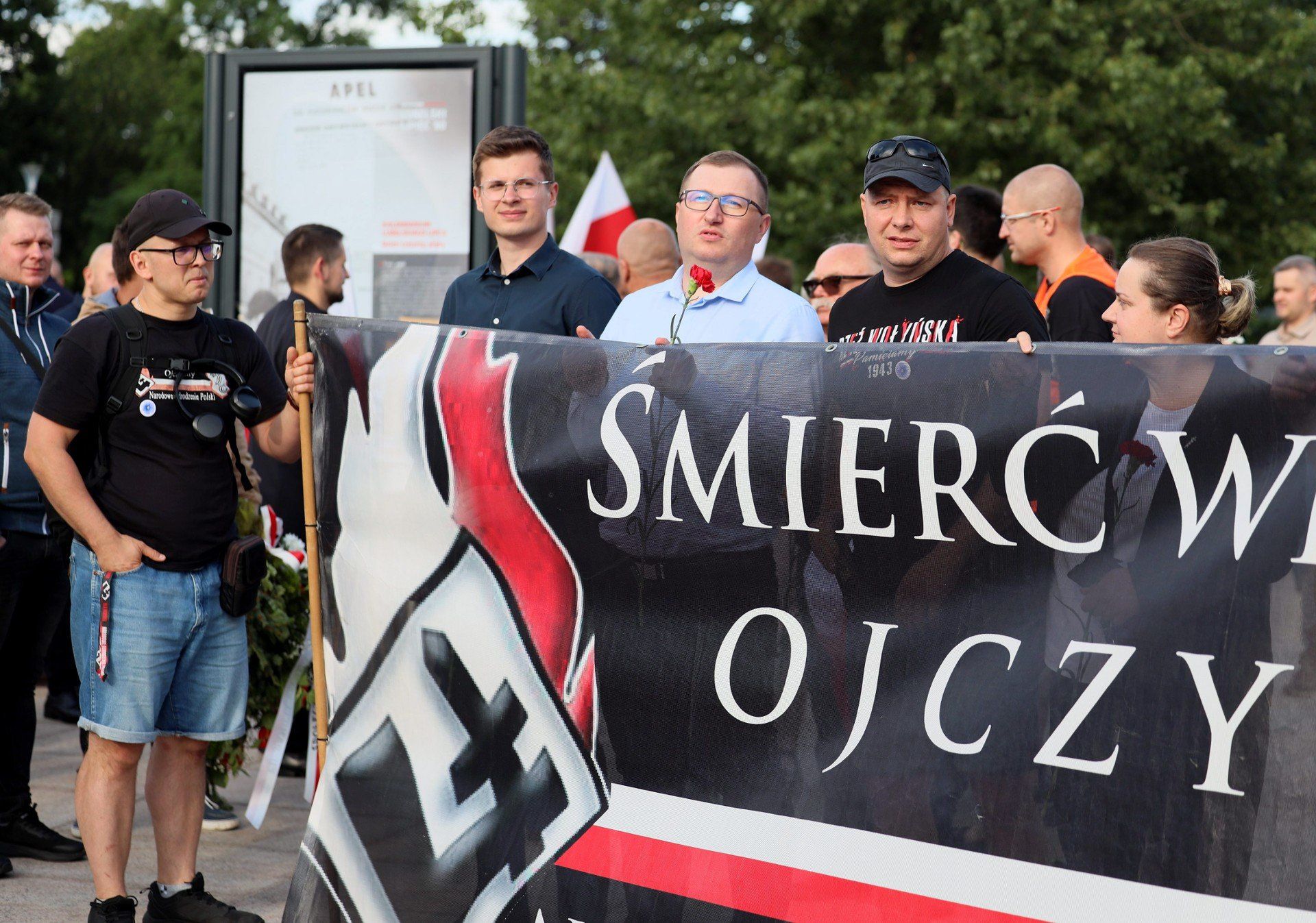 Ulicami Lublina przeszedł Marsz Pamięci Ofiar Rzezi Wołyńskiej. Zobacz zdjęcia