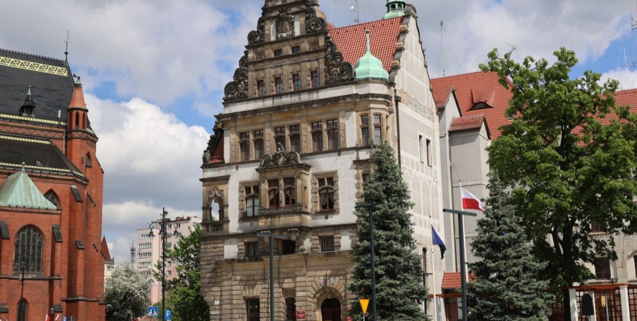 Legnica: Urząd rozważa zmianę struktury Rady Miejskiej