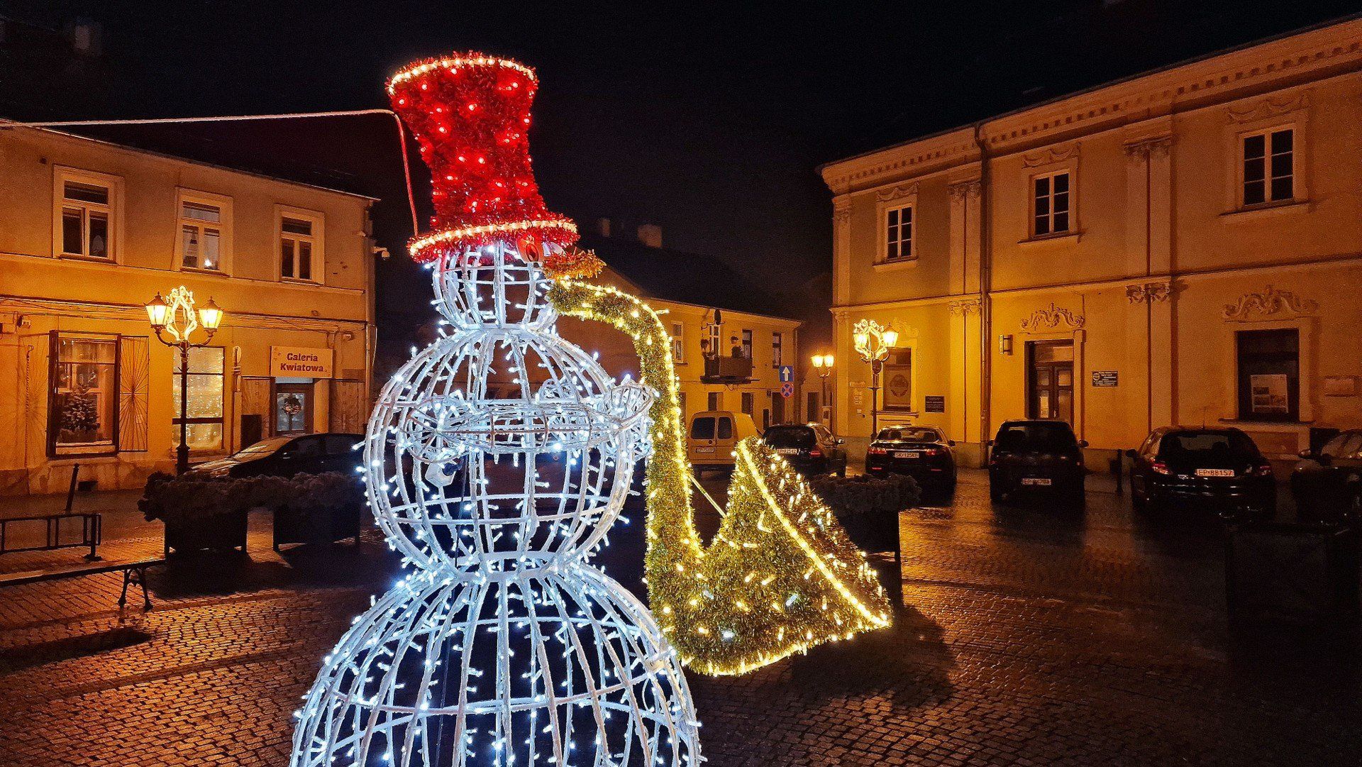 Świąteczna choinka rozświetli Rynek Trybunalski w Piotrkowie