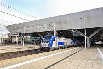 PKP Intercity wprowadza promocje na bilety. Wśród nich 10 zł dla seniora