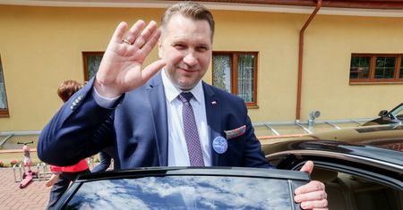 Przemysław Czarnek nie dotrzymał obietnicy. Sam się do tego przyznał