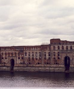 Zamek z "Pana Tadeusza" miał być pięciogwiazdkowym hotelem. Jest prokuratorski zarzut