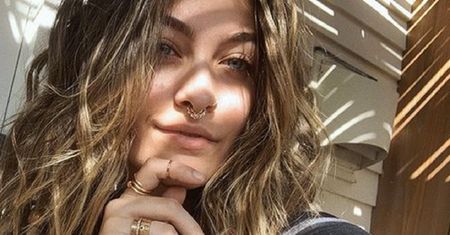 Córka Michaela Jacksona kompletnie nago. Odprawia magiczne rytuały