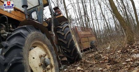 Przejechał go własny ciągnik. Mężczyznę do szpitala zabrał śmigłowiec