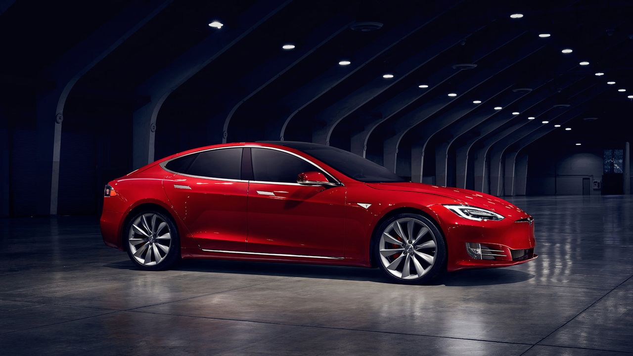 Tesla Model S teraz także z akumulatorem 75 kWh