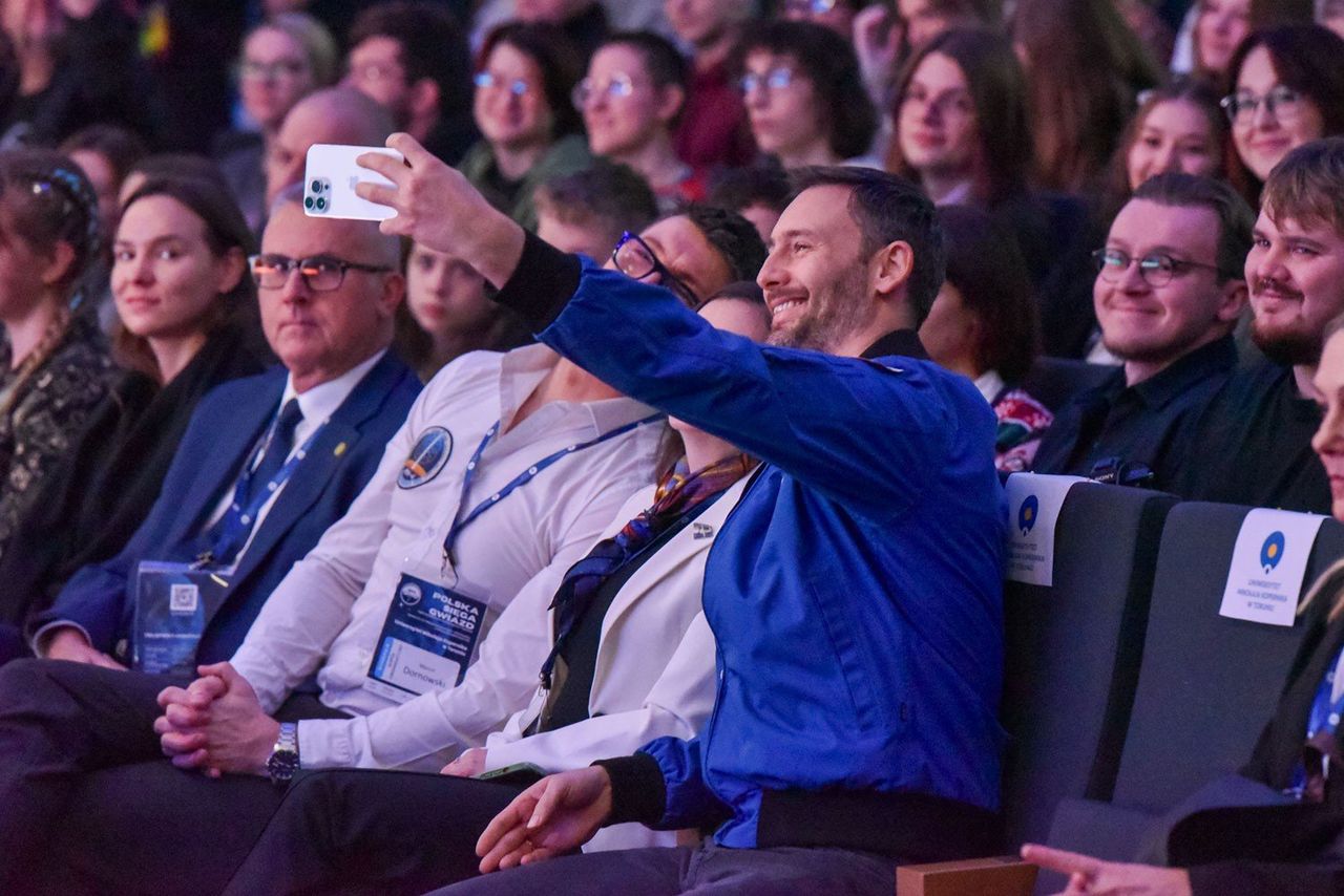 Toruń: Sławosz Uznański-Wiśniewski opowiedział o szczegółach lotu w kosmos. Tłumy na UMK