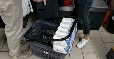 Cena cukru. Dlaczego cukier drożeje? W Czechach można kupić taniej