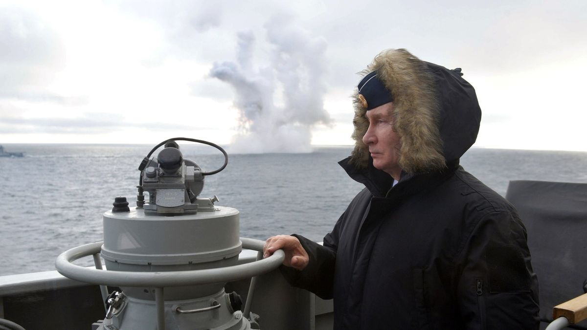 Władimir Putin na jednym z rosyjskich statków