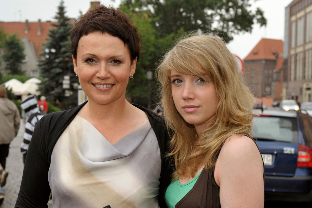 c-rka-pie-kowskiej-zmieni-a-si-nie-do-poznania-posz-a-w-lady-mamy