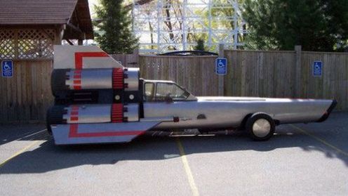 Mechanik zbudował i zarejestrował samochód z Battle Star Gallactica 1