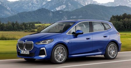 Nowe BMW Serii 2 Active Tourer debiutuje na przekór modzie. Oczywiście ma spore nerki