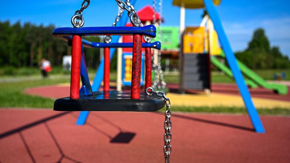 plac zabaw
G�og�w Ma�opolski, 20.05.2024. Plac zabaw w s�siedztwie stawu Traczewskiego w G�ogowie Ma�opolski, 20 bm. PAP/Darek Delmanowicz
Darek Delmanowicz
dziecko, ilustracja, ilustracje, las, maluch, natura, odbicie, opieka, plac, plac zabaw, przyroda, rekreacja, staw traczewski, woda, wodny, zbiornik