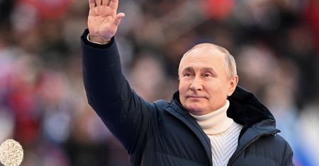 Taką tajemnicę skrywała kurtka Putina? Ekspert nie ma wątpliwości