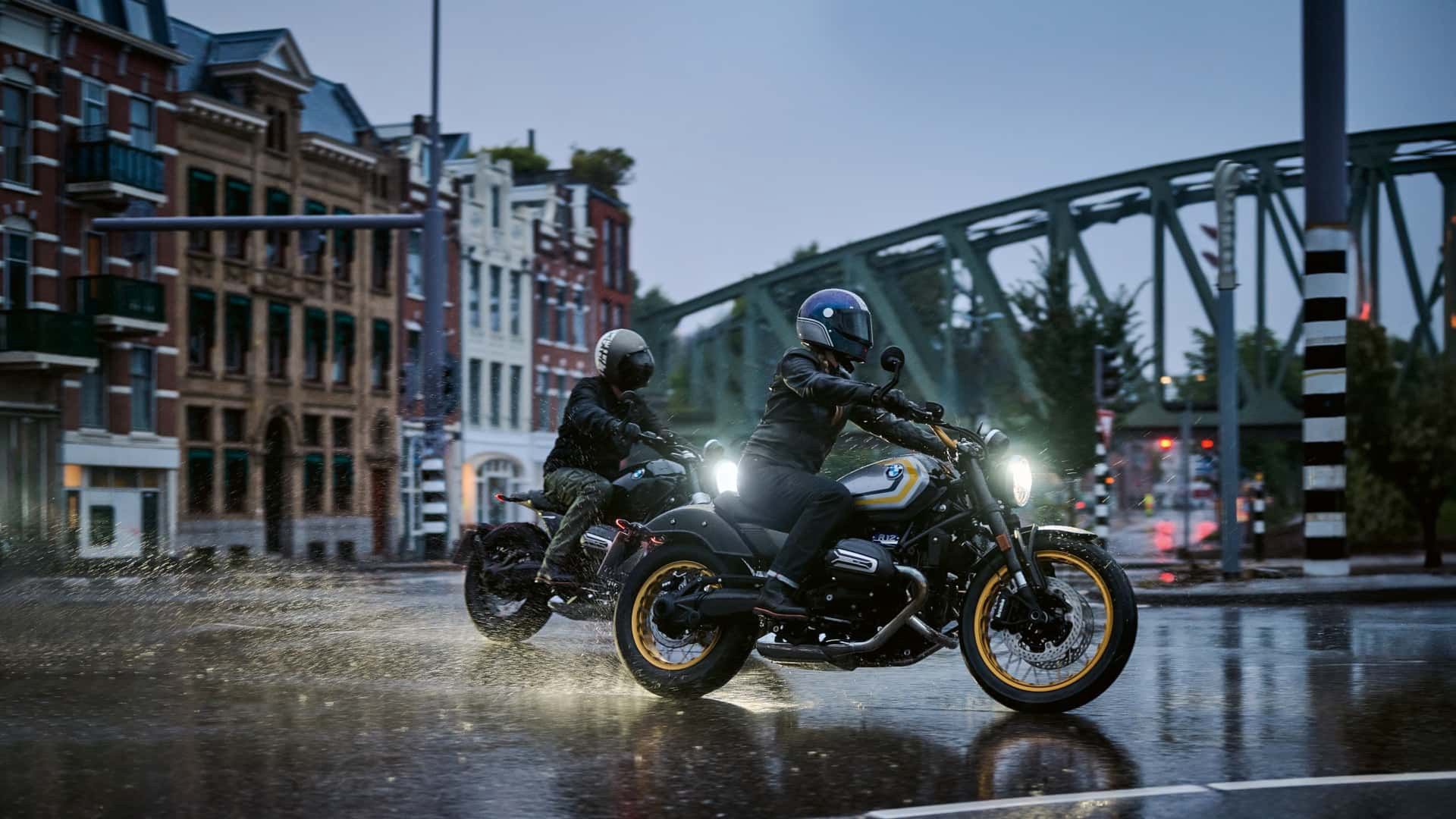 BMW R12 na rok 2024