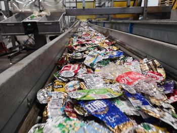 System kaucyjny działa? 800 mln sztuk odpadów opakowaniowych