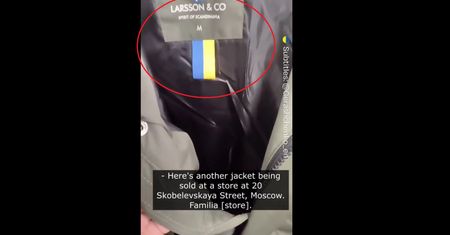 Rosjanie wszędzie widzą ukraińskie rzeczy. W sklepach mylą nawet flagi