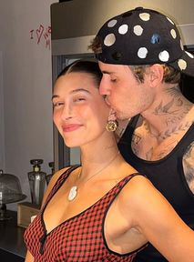 Hailey Bieber martwi się o męża. Internauci mają masę teorii