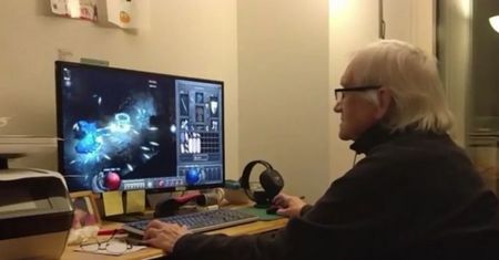 Tak długo grał w grę, że dostał kontuzji. Ma 87 lat