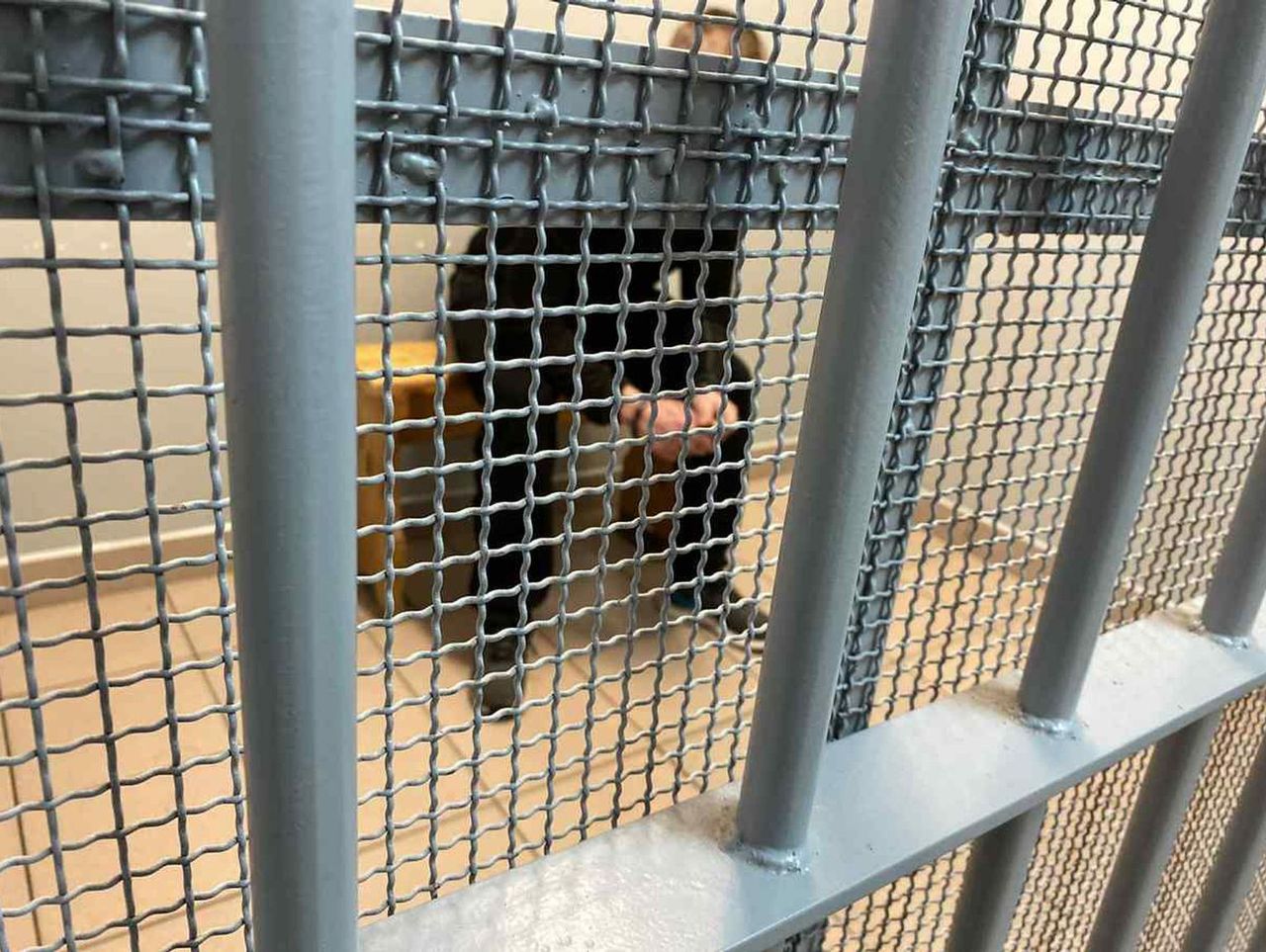 Powiat kolneński: Wyszedł z aresztu i od razu złamał zakaz zbliżania się do matki. Znów trafił za kraty