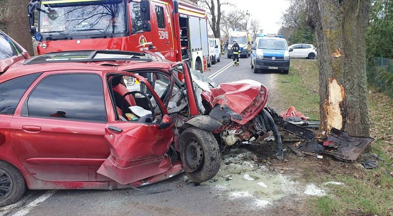 Poważny wypadek w pomorskim. Dwoje dzieci w szpitalu