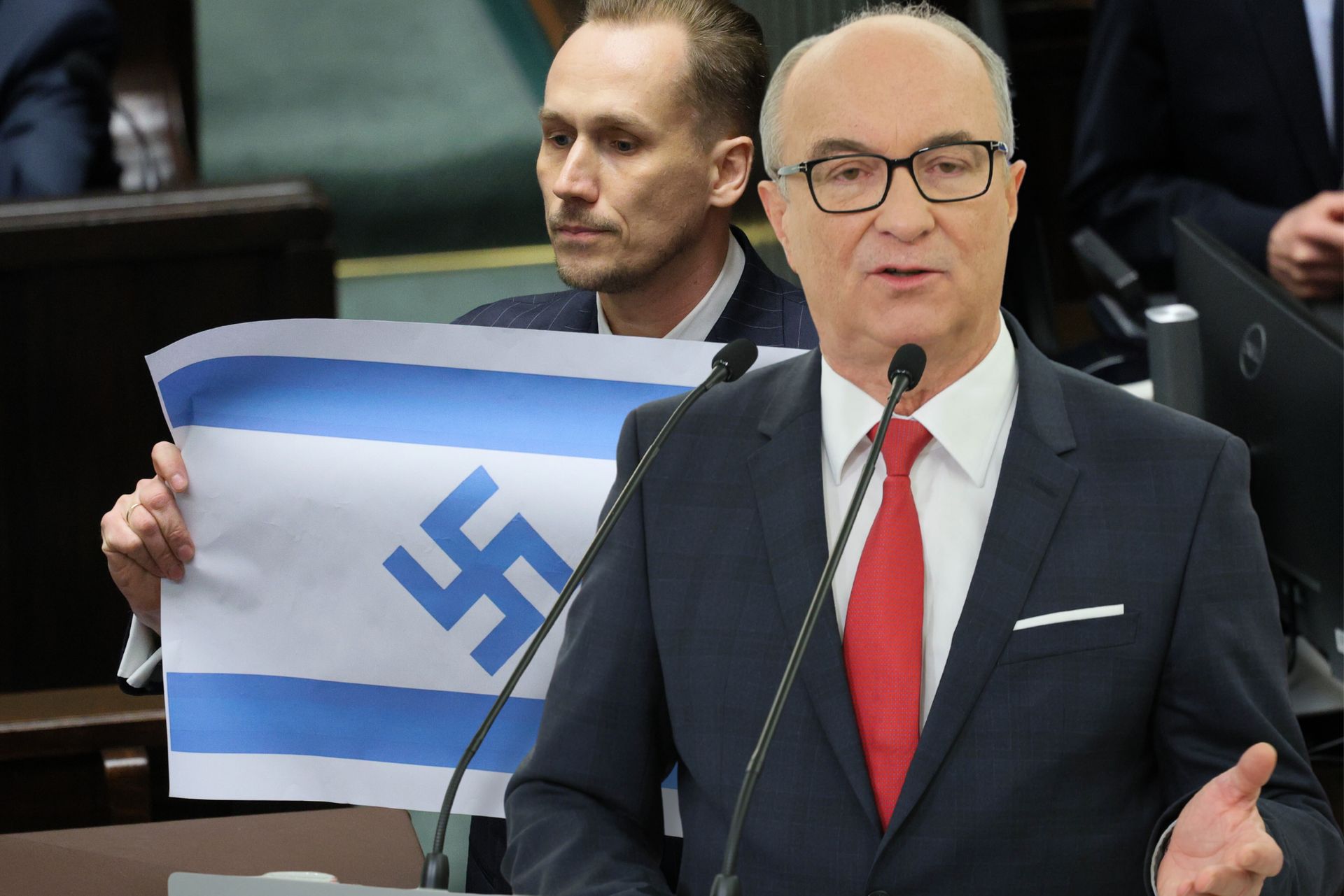 Berkowicz może mieć kłopoty. Czarzasty "ma podjąć działania"