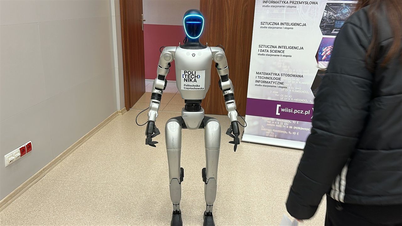 Częstochowa: Mógł być N(AI)man? Politechnika Częstochowska zdecydowała inaczej. Poznaj imię robota humanoidalnego uczelni