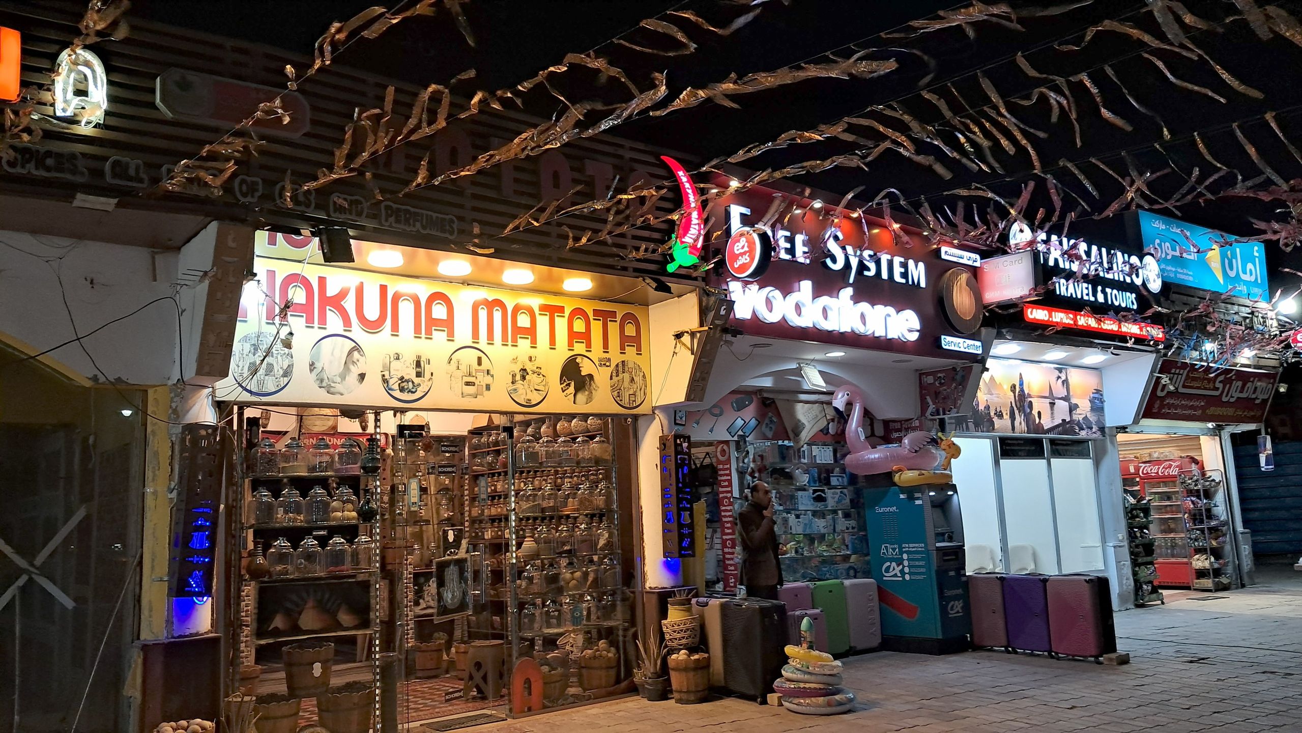 Turystyczne promenady zaczynają żyć wieczorami