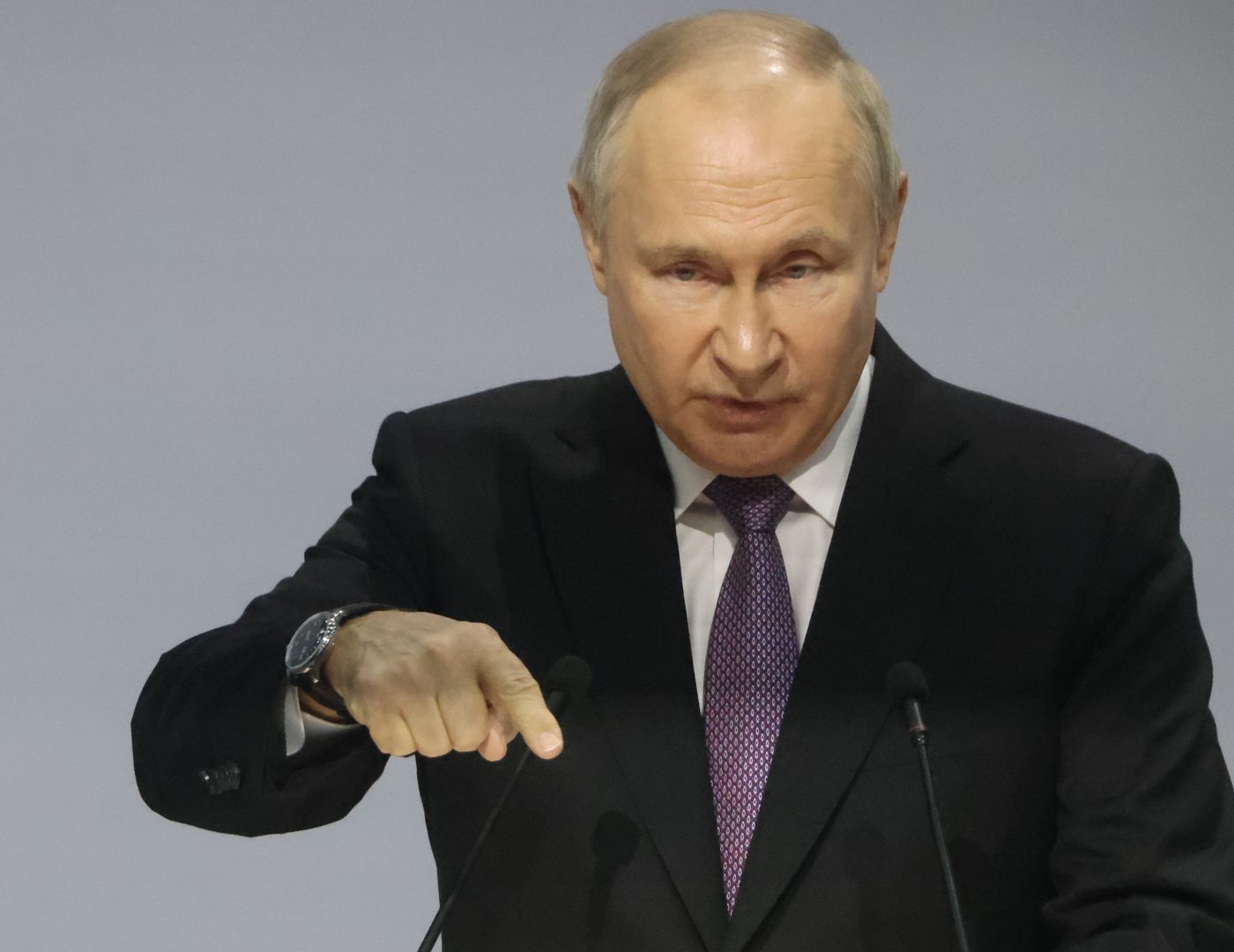 TULA, RUSSIA - FEBRUARY 2: (RUSSIA OUT) Russian President Vladimir Putin delivers a speech during the All For The Victory Military Forum on February 2, 2024 in Tula, Russia. More than 500 participants including defense industry workers, volunteers, doctors and bloggers, who support the Russian invasion of Ukraine gathered at a military forum which was hosted by Kremlin-backed People's Front. (Contributor/Getty Images)