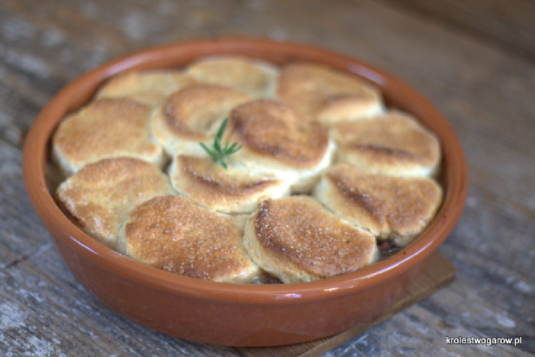Cobbler z rabarbarem
