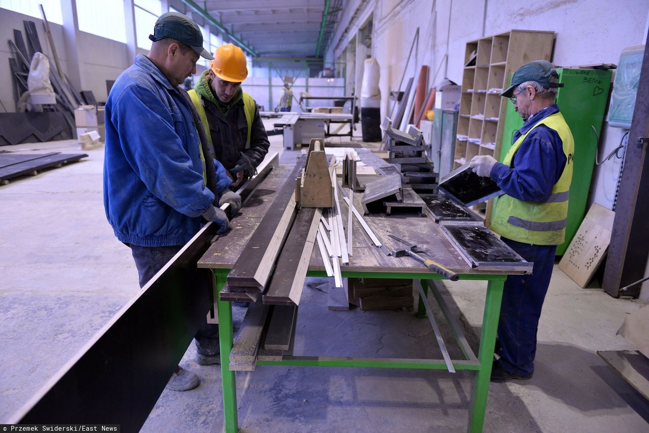 4-dniowy tydzień pracy nie tylko w biurze. Ministra pracy mówi o "cywilizacyjnym skoku"