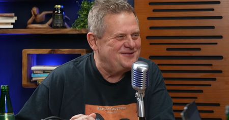Kazik Staszewski w pierwszym wywiadzie po wyjściu ze szpitala. Poczuł obecność Boga: "Był semickiej urody"