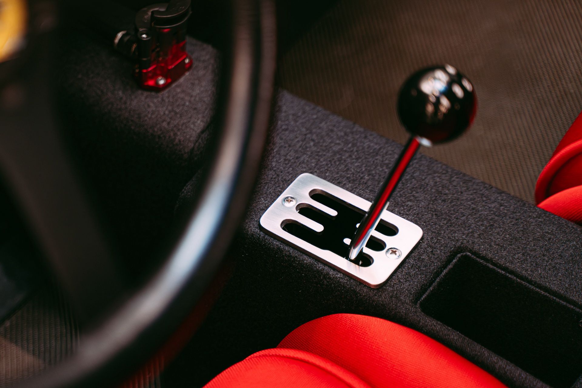 Ferrari F40 w Ferrari Katowice (1990)