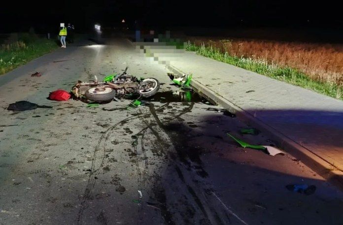 Starościce: Motocyklista uderzył w nieoświetlony opryskiwacz