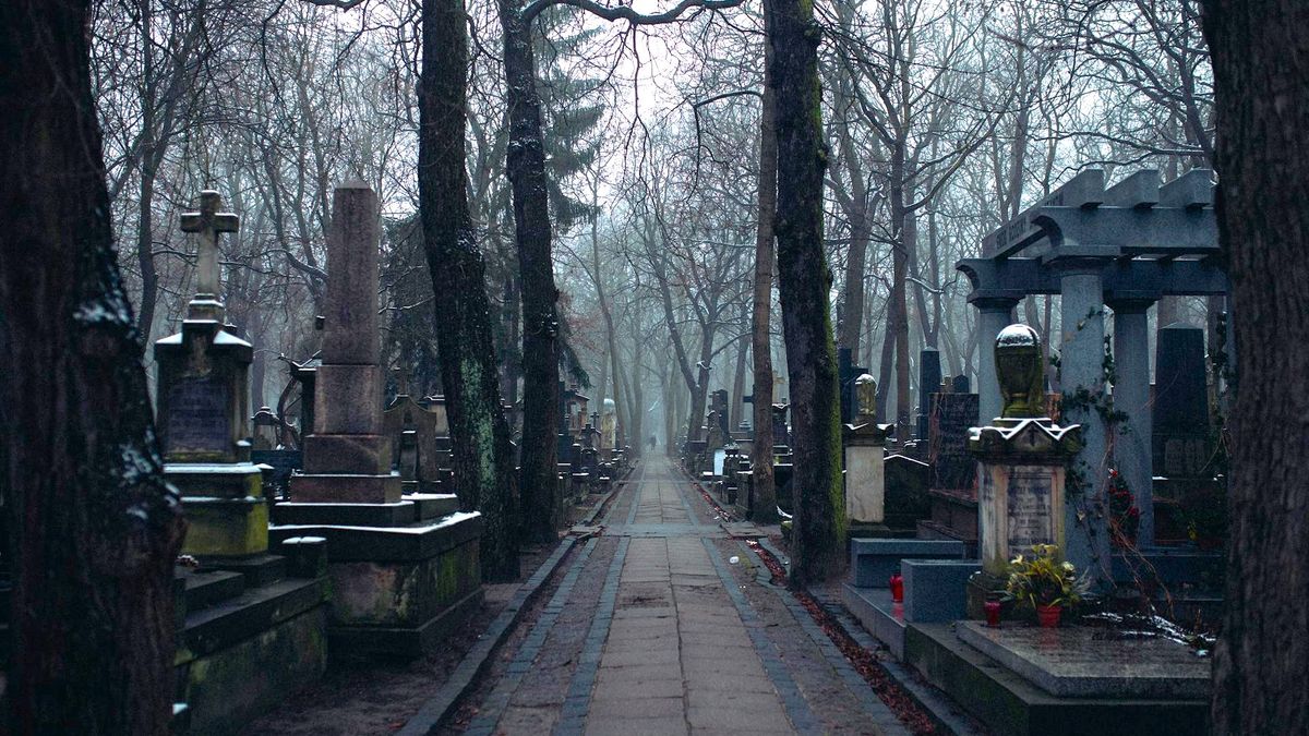 Ile wynosi opłata za grób w Warszawie?  