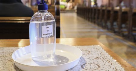 Radom. Księża z COVID-19 w szpitalu. Nowe ognisko u benedyktynek