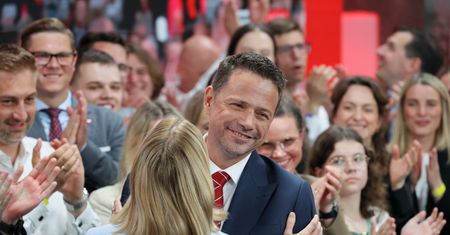 Na Mazowszu było "na żyletki". Trzaskowski minimalnie wygrał