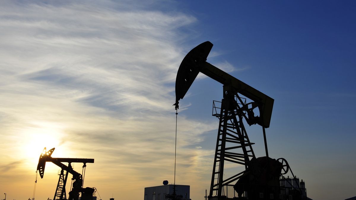 Państwa OPEC+ wstępnie za utrzymaniem poziomu wydobycia ropy