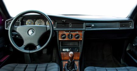Mercedes 190 W201 - jazda youngtimerem [cz. 19]