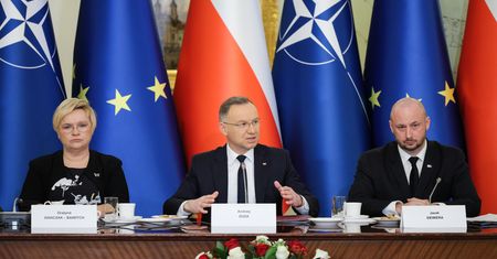 Duda zaskoczył przed wylotem do USA. "Różnice dotyczą powodzenia pomysłu"