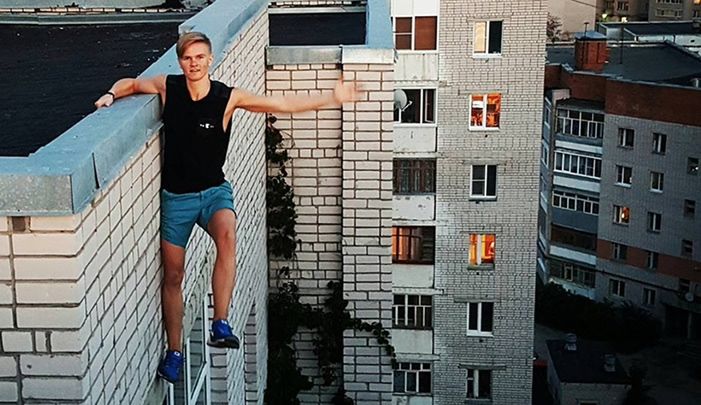 Rosyjska modelka i ryzykowanie życia na dachu świata. Czego się nie zrobi dla dobrego zdjęcia na Instagrama? 2