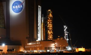 Zielone światło. Rakieta księżycowa wraca na stanowisko startowe