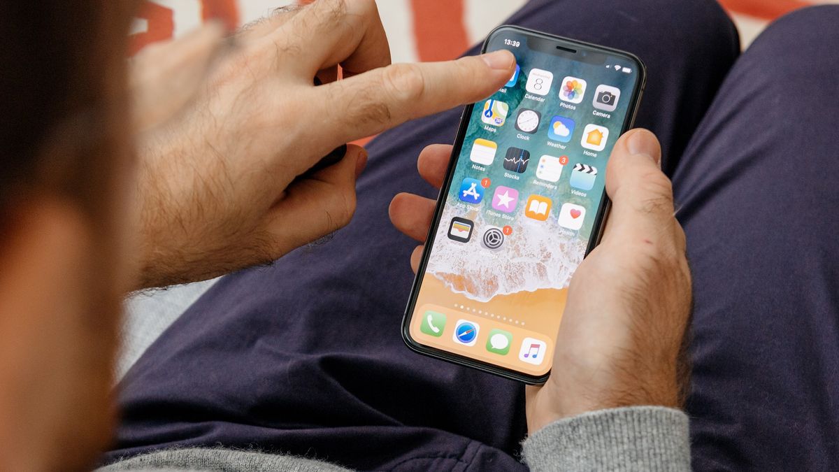 Luka w FaceTime pozwala zobaczyć i usłyszeć rozmówcę przed odebraniem połączenia (depositphotos)